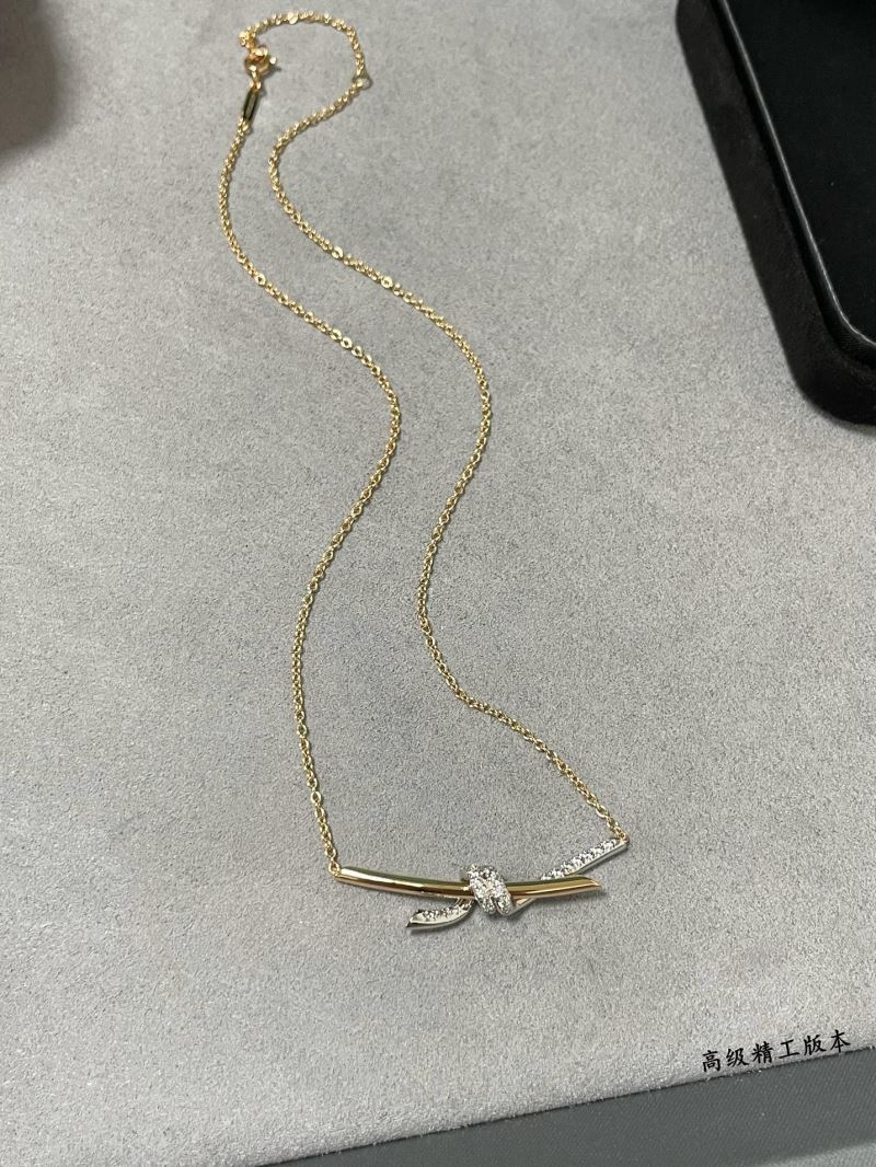 T*f*ny necklaces